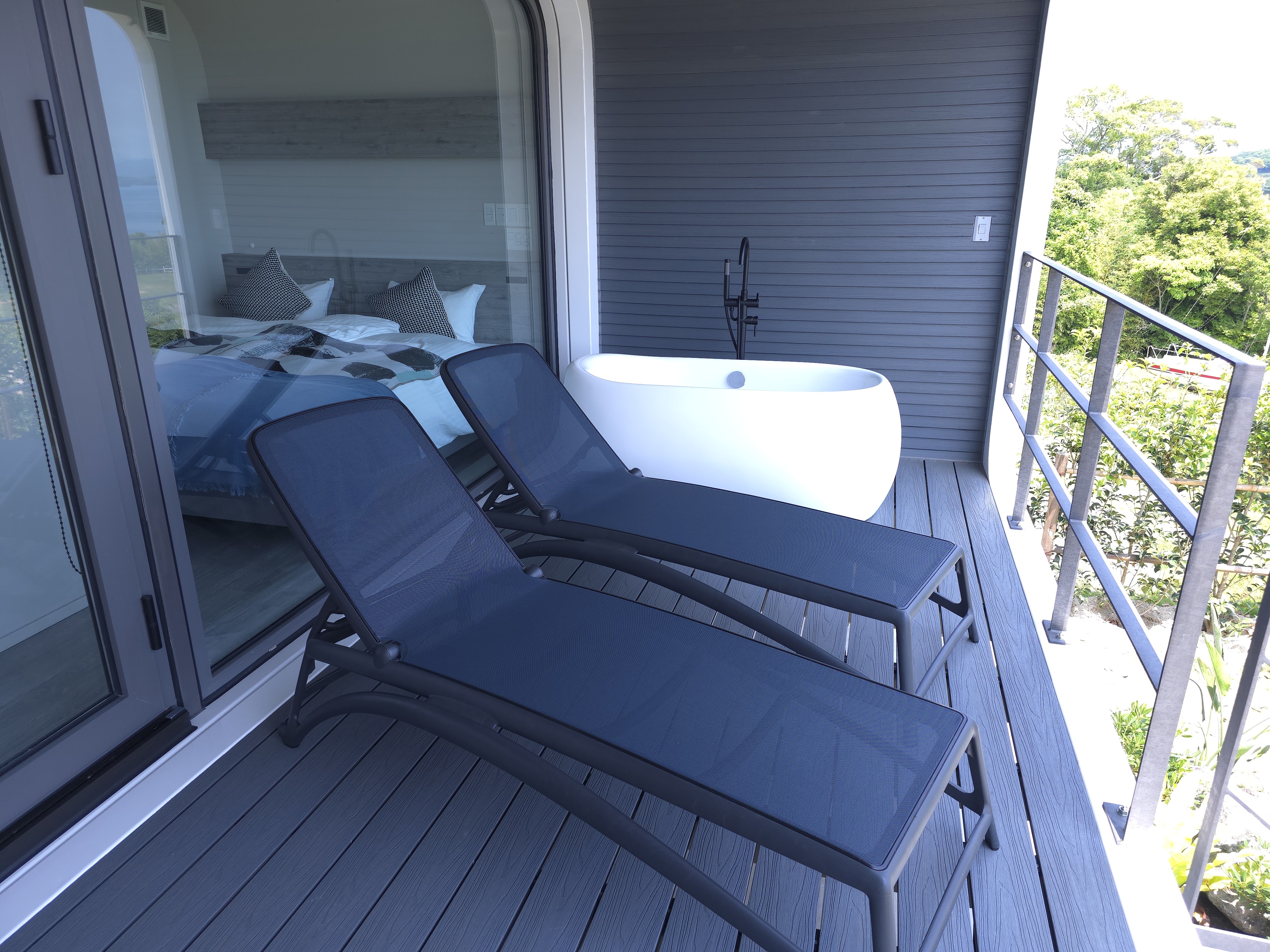 PR-1チェアエリア